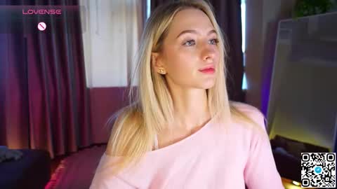 Snapshot of mickeydior chatting on October 2025 11:40:01 AM mickeydior online show from October 2025 11:40:01 AM