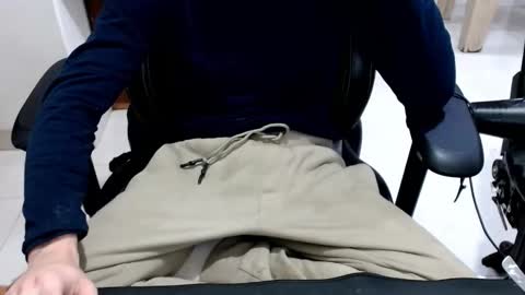 microfama00 online show from January 2026 06:07:01 AM