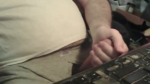 micwalrus online show from May 2026 02:35:01 PM