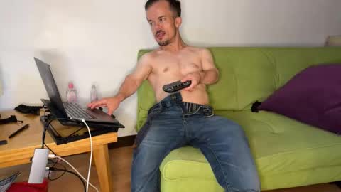 Aaron online show from April 2026 01:36:02 AM