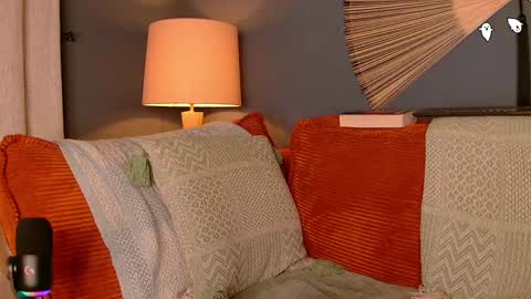 Snapshot of midnight__muse chatting on January 2025 07:41:01 AM Rain online show from January 2025 07:41:01 AM