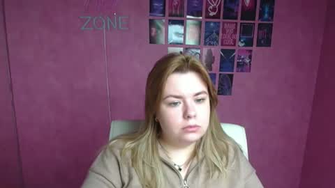 Snapshot of midnightmariana chatting on December 2025 06:18:01 AM Mariana online show from December 2025 06:18:01 AM