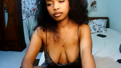 Snapshot of miel_07 chatting on May 2026 08:16:02 PM miel_07 online show from May 2026 08:16:02 PM