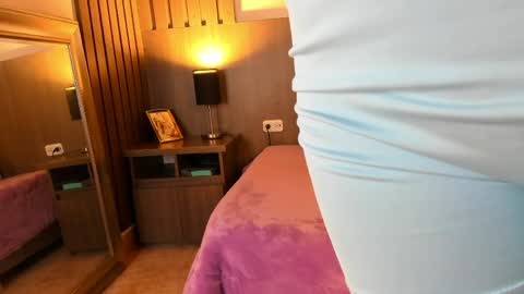 miel_gomez online show from May 2026 12:01:02 PM