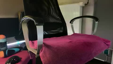 mies35 online show from September 2025 06:31:01 PM