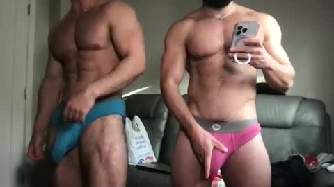 mightbesterling online show from November 2025 04:00:01 PM