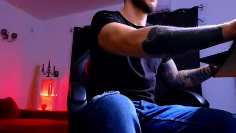 MightyAaron online show from September 2025 02:24:02 AM