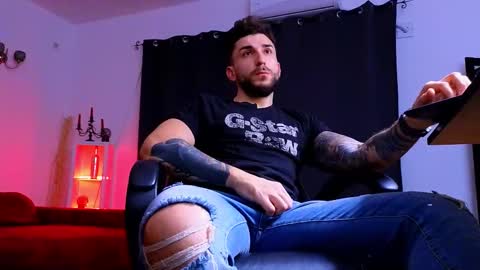 MightyAaron online show from November 2025 03:57:02 PM