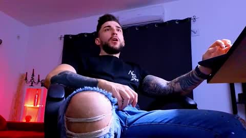 MightyAaron online show from January 2026 05:44:01 AM