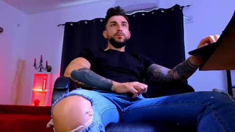 Snapshot of mightyaaron chatting on June 2026 03:20:02 AM MightyAaron online show from June 2026 03:20:02 AM