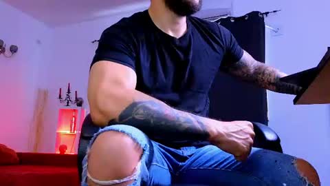 Snapshot of mightyaaron chatting on June 2026 03:23:02 AM MightyAaron online show from June 2026 03:23:02 AM