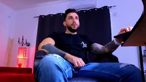 Snapshot of mightyaaron chatting on July 2026 03:31:02 AM MightyAaron online show from July 2026 03:31:02 AM