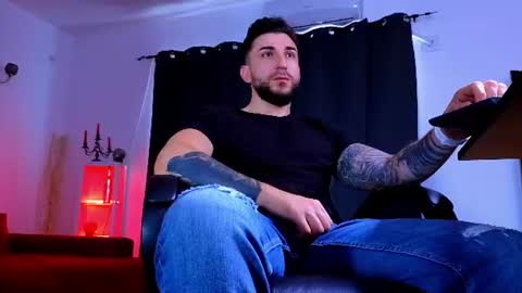 Snapshot of mightyaaron chatting on July 2026 06:38:02 AM MightyAaron online show from July 2026 06:38:02 AM