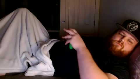 Snapshot of miguel320129 chatting on December 2024 04:04:01 AM Miggy online show from December 2024 04:04:01 AM