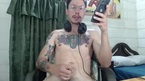 Snapshot of miguel__98 chatting on April 2026 09:54:01 PM Miguel Independent Model online show from April 2026 09:54:01 PM