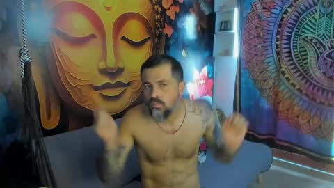 Miguel Angel online show from May 2026 02:02:02 PM