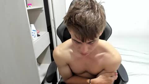 Snapshot of miguel_hz chatting on October 2025 01:28:01 PM Miguel Hernandez online show from October 2025 01:28:01 PM