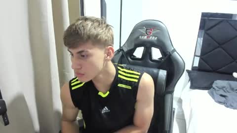 Miguel Hernandez online show from May 2026 12:06:02 AM