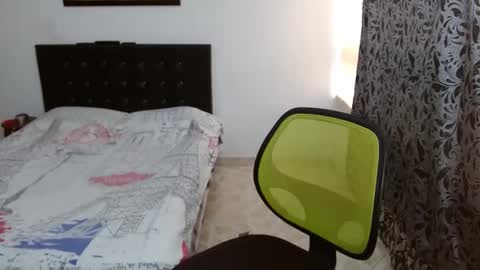 Snapshot of miguelitohot4 chatting on May 2026 02:55:01 PM Miguel Eduardo online show from May 2026 02:55:01 PM