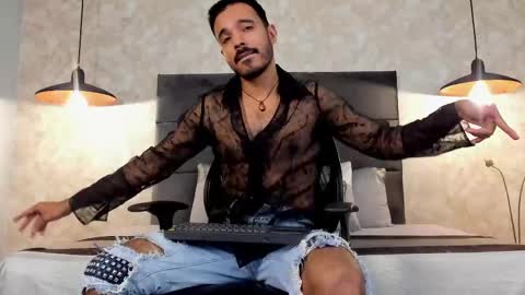 miguelsanfrancisco online show from October 2025 03:02:01 PM