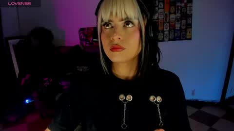 MIHAA-ADAMS online show from June 2026 04:35:02 AM