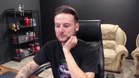 Misha Winchester online show from October 2025 05:04:02 PM