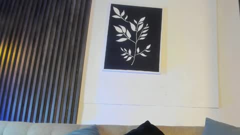 miia_deluxe_ online show from April 2026 02:53:01 AM