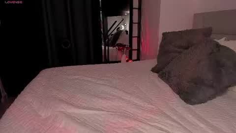Mia Jhones online show from July 2026 02:20:02 AM