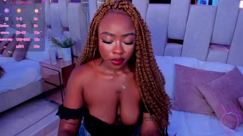 Snapshot of miia_schwarz chatting on February 2025 02:24:01 PM Miia Schwarz online show from February 2025 02:24:01 PM