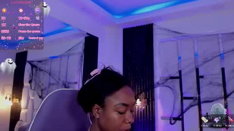 Snapshot of miia_schwarz chatting on November 2025 04:58:02 AM Miia Schwarz online show from November 2025 04:58:02 AM