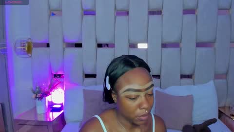 Miia Schwarz  online show from February 2026 09:00:02 PM