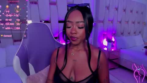 Snapshot of miia_schwarz chatting on February 2026 10:21:01 PM Miia Schwarz online show from February 2026 10:21:01 PM