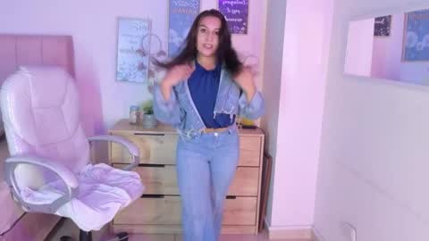 M I I A     online show from June 2026 09:53:02 PM