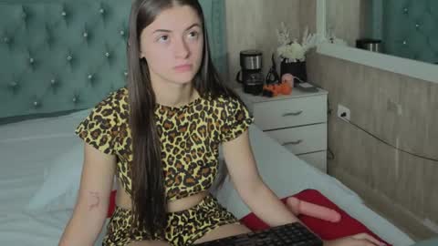 miia_velvett online show from April 2026 05:44:02 PM