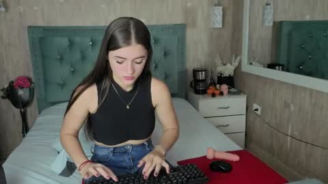 miia_velvett online show from June 2026 04:52:02 PM