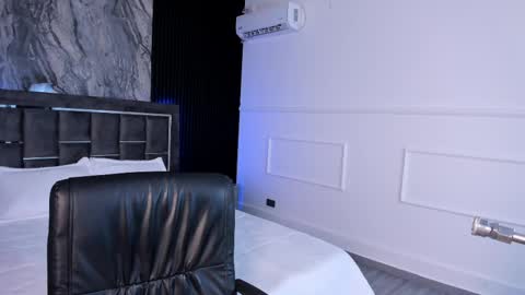 Snapshot of miiaamonroee chatting on February 2025 02:23:02 AM Mia Monroe online show from February 2025 02:23:02 AM