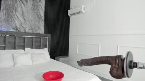 Snapshot of miiaamonroee chatting on March 2025 05:51:01 AM Mia Monroe online show from March 2025 05:51:01 AM