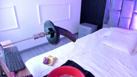 Mia Monroe online show from November 2025 08:15:02 AM