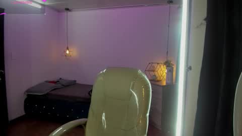 miiss_greyy online show from September 2025 11:46:02 AM