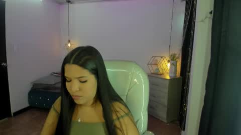 miiss_greyy online show from September 2025 11:37:01 AM