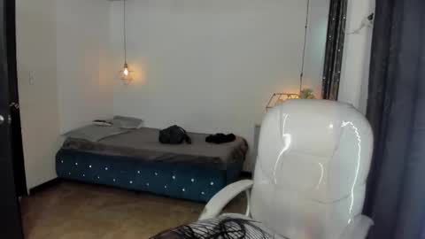 miiss_greyy online show from September 2025 11:37:02 AM