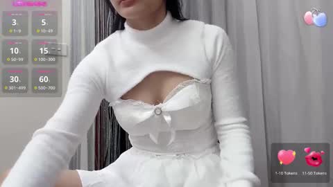 Snapshot of miixuuee chatting on January 2026 01:30:01 AM Ema online show from January 2026 01:30:01 AM