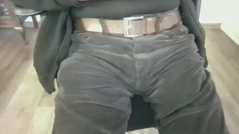 mik online show from November 2025 11:12:02 AM