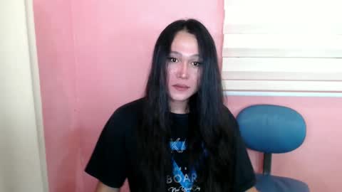 Hi im Avah online show from February 2025 02:13:02 PM