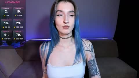 Snapshot of mika_reid chatting on September 2025 08:35:01 AM Mika online show from September 2025 08:35:01 AM