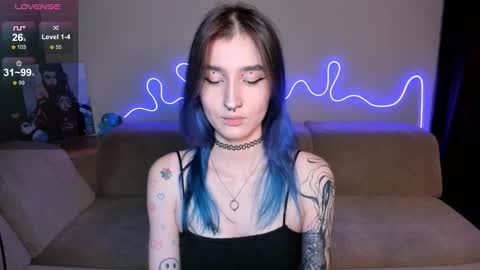 Snapshot of mika_reid chatting on September 2025 08:45:01 PM Mika online show from September 2025 08:45:01 PM