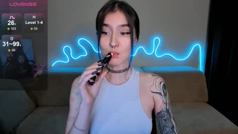 Snapshot of mika_reid chatting on October 2025 08:06:01 AM Mika online show from October 2025 08:06:01 AM