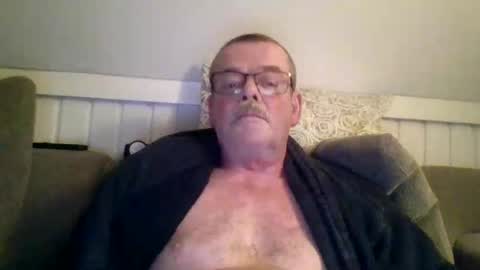 Snapshot of mikael42 chatting on February 2026 08:35:01 PM mikael42 online show from February 2026 08:35:01 PM