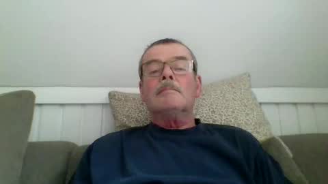 Snapshot of mikael42 chatting on April 2026 01:16:02 PM mikael42 online show from April 2026 01:16:02 PM