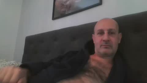 mikael_r52 online show from February 2026 07:06:02 AM